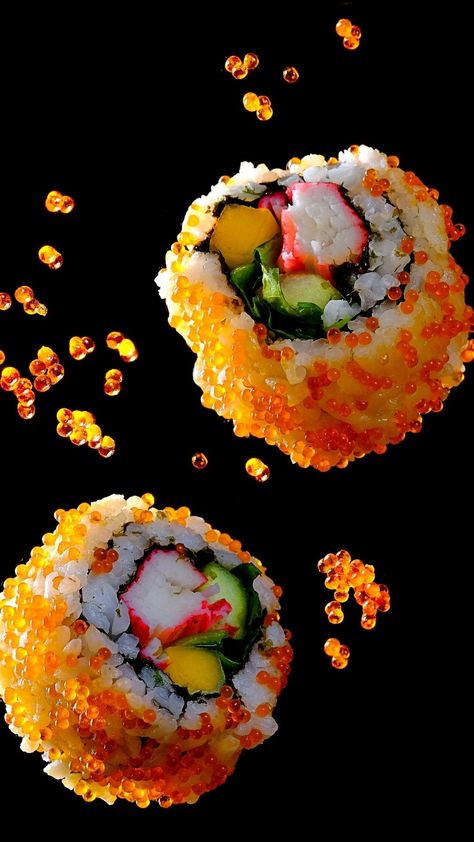 Two California rolls against a dark background. Cheese Festival, Types Of Sushi, From Farm To Table, Avocado Chocolate Mousse, Rich Food, Food Fusion, California Food, Sushi Art, Traditional Dishes