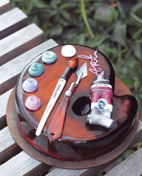 Bday Cake For Artist, Cake Ideas For Artists, Artist Palette Cake, Cake Design For Artist, Paint Palette Cake, Cake For Painter Artists, Palette Cake Decorating, Birthday Cake For Artist, Art Themed Cake