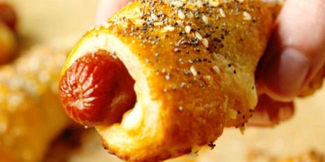 Everything Bagel Dogs Bagel Dogs, Bagel Dog, Hot Dog Recipes, Pigs In A Blanket, Easy Snack Recipes, Puff Pastry Recipes, Football Food, Everything Bagel, Dog Recipes