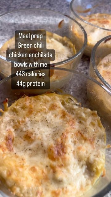 Macro Friendly White Chicken Enchiladas, Chicken Green Enchilada Sauce, Enchilada Bowls Healthy, Enchilada In A Bowl, G Hughes Sauce Recipes, Shredded Chicken Macro Recipes, Macro Friendly Shredded Chicken Recipes, Chicken Enchilada Bowl Healthy, Green Chili Chicken Bowls