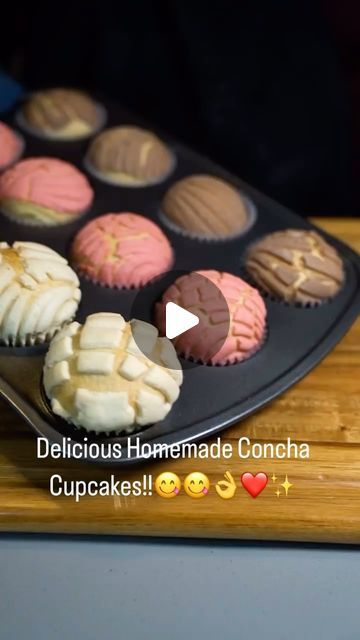 25K likes, 82 comments - fusion.forks on September 21, 2024: "Concha Cupcakes Ingredients - 4 1/2 cups ap flour - 3 eggs - 1/2 cup butter Full recipe in link in bio". Concha Cupcakes, Mexican Cupcakes, Conchas Recipe, Hispanic Desserts, Mexican Brunch, Hispanic Kitchen, Mini Bundt Cakes, Food Baking, Mexican Dessert