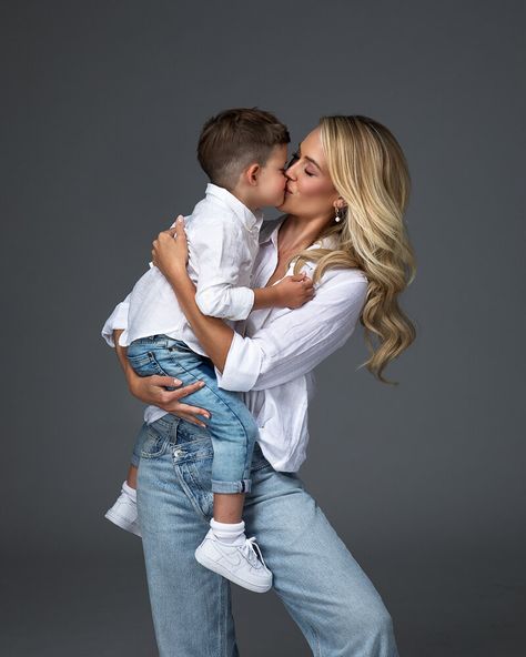 Mother Son Valentines Day Pictures, Mommy Son Photoshoot Outfits, Mom And Son Denim Photoshoot, Studio Photoshoot Ideas Mom And Son, Oxana Alex Photography, Mommy And Son Photo Shoot Outfits, Mother’s Day Photoshoot Ideas With Son, Son Mom Photoshoot, Mother Son Photoshoot Outfits