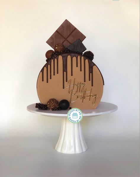 Cake Top Forward Cake, Chocolate Cake For Husband Birthday, Masculine Chocolate Cake, Small Chocolate Cake Decoration, Modern Chocolate Cake Design, Top Forward Chocolate Cake, Chocolate Cake For Men Birthdays, Easy Cakes For Men, Beautiful Chocolate Cake Design