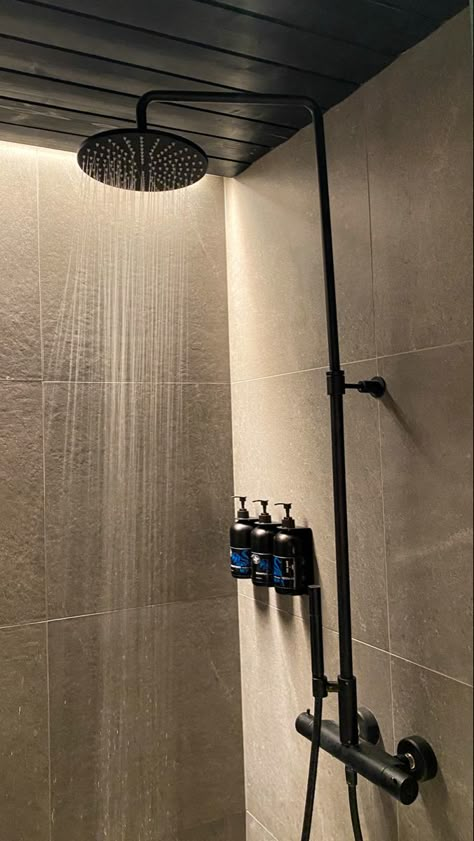 Dark Sophisticated Bathroom, Self-care Aesthetic Dark, Evening Shower Aesthetic, Cold Showers Aesthetic, Shower Esthetics, Shower Aesthetic Dark, Shower Aesthetic Pictures, Shower Aesthetic Girl, Dark Shower Aesthetic