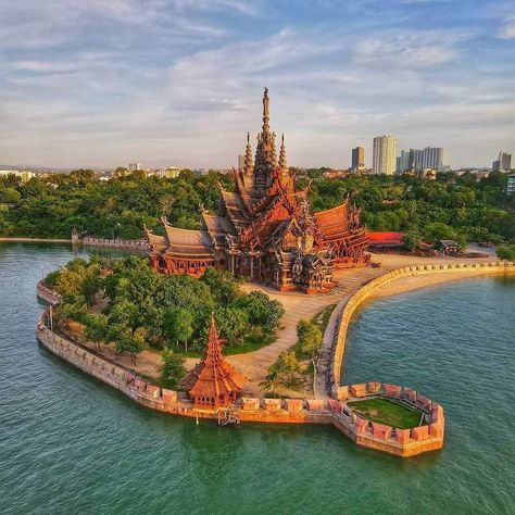 Erawan Museum, Sanctuary Of Truth, Wooden Castle, Go Off, Pattaya, Thailand Travel, By The Sea, Nature Art, Bangkok