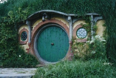 I'm painting our front door this color.  Don't think a doorknob in the center will quite work though! Bag End, Hobbit Door, Green Front Doors, Door Picture, Hobbit Hole, Cool Doors, Hobbit House, Have Inspiration, Green Door