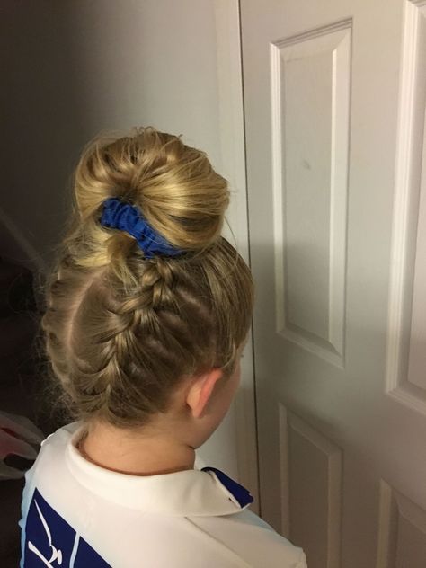 The Best Hairstyles for Gymnastics - NUTRI RUN CLUB Gymnastics Meet Hair, Volleyball Hair Bows, Competition Hair, Gymnastics Hair, Softball Hairstyles, Cheer Hair, Sport Hair, Gym Hairstyles, Game Day Hair