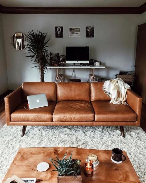 Leather Couches Living Room, Brown Leather Couch, Leather Couch, Decoration Inspiration, Easy Home Decor, Boho Living Room, Living Room Inspo, A Living Room, Couches Living Room