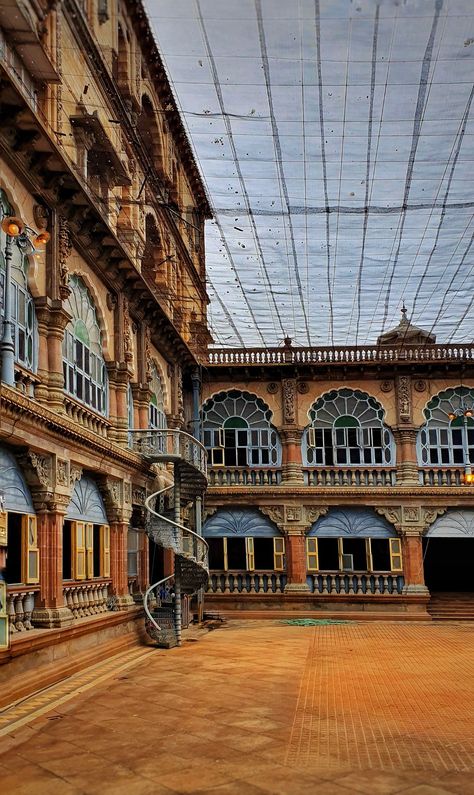 #palace #warm_tones Mysore Palace Interior, Recreating Photos, Mysore Palace, Museum Interior, Palace Interior, Instagram Snap, Indian Aesthetic, Truck Design, Mysore