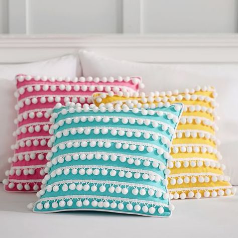 Teen Throw Pillow, Creative Pillows, Pom Pom Pillows, Pillow Crafts, Bantal Sofa, Cushion Cover Designs, Trendy Sewing, Girly Room, Teen Bedding