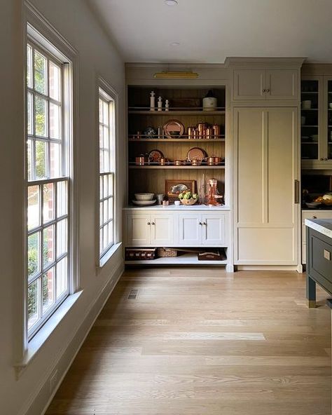 Fridge Panel, Modern Colonial Kitchen, Kitchen Greige, Countryside Kitchen, Main Kitchen, Colonial Kitchen, Floor Registers, Brick Ranch, Kitchen Pantry Design