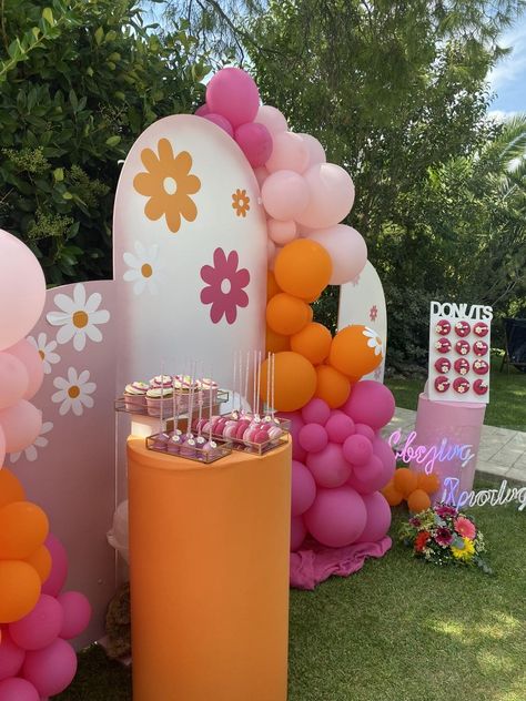 Pink Orange Baby Shower Ideas, Pink Orange Yellow Graduation Party, Pink And Orange Baby Shower Ideas, Orange Candy Bar, Orange Baby Shower Decorations, Christening Theme, Retro Baby Showers, Bingo Party