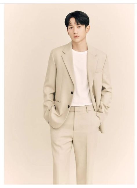 Prewedding Men Outfit, Formal Korean Outfit Men, Boys Dressing Style, Casual Uniform, Korean Suit, Mens Street Style Summer, Korean Street Fashion Men, Business Chic Style, Stylish Mens Suits