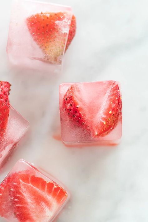 Strawberry Ice Cubes - Sugar and Charm Easter Punch Recipes, Easter Punch, Coconut Glaze, Coconut Loaf Cake, Fancy Ice Cubes, Coconut Loaf, Strawberry Tequila, Tequila Soda, Fancy Ice