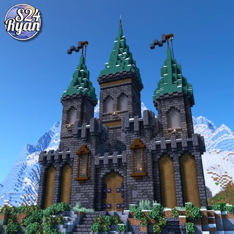 Circle Castle Minecraft, Mega Castle Minecraft, Minecraft Medium Castle, Minecraft Castle Details, Castle Designs Minecraft, Minecraft Castle Keep, Deep Slate Castle Minecraft, Minecraft Castle Roof, Simple Minecraft Castle