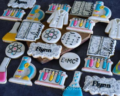 Degree Party, Science Birthday Party Ideas, Scientist Birthday Party, Royal Icing Decorated Cookies, Scientist Birthday, Fancy Ice, Royal Iced Cookies, Pinning Ceremony, Science Birthday