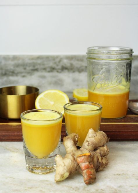 Diy Ginger Shots, Ginger Wellness Shots, Ginger Shot Recipe, Natural Allergy Relief, Ginger Shots, Turmeric Shots, Health Tonic, Ginger Shot, Wellness Shots