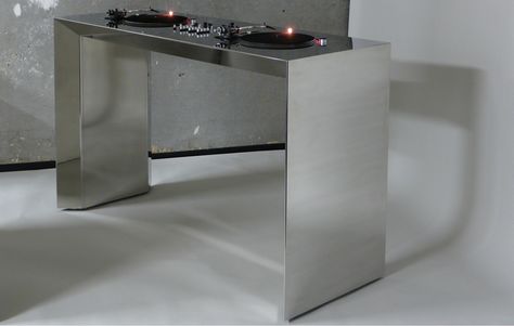 METROFARM STAINLESS DJ DESK Dj Decks, Dj Stand, Dj Table, Dj Room, Turntable Stand, Steel Desk, Plastic Crates, Concrete Bench, Dj Setup