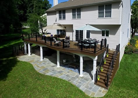 elevated deck with columns Pool Landscapes, Patio Under Decks, Elevated Deck, Under Deck, Deck And Patio, Screened Porches, Custom Backyard, Deck Makeover, Country Ideas