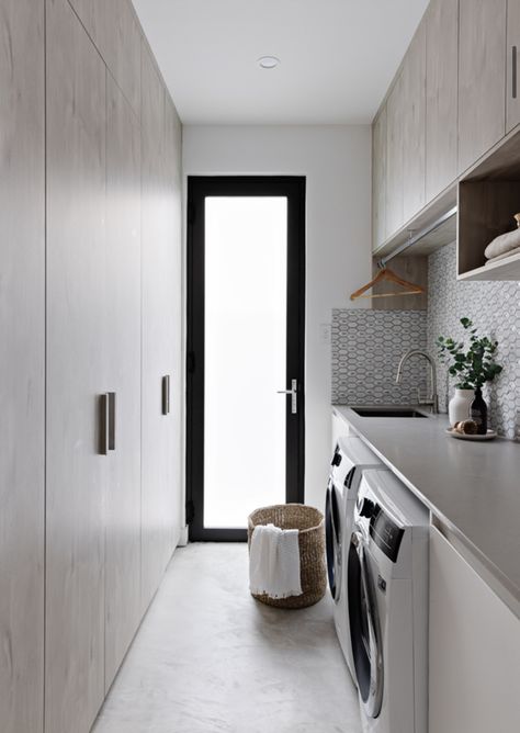 Contemporary Laundry Room, Narrow Laundry Room, Laundry Doors, White Laundry Rooms, White Tile Backsplash, Laundry Room Wallpaper, Laundry Room Layouts, Laundry Room Renovation, Laundry Design