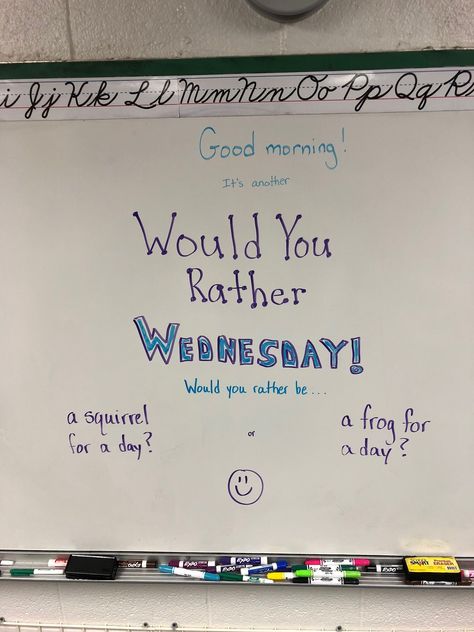 Wednesday Ideas, Whiteboard Prompts, Whiteboard Messages, Substitute Teaching, Responsive Classroom, Elementary Classroom Decor, Teacher Boards, Middle School Classroom, Classroom Community