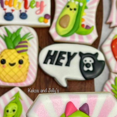 Jeniffer Gómez on Instagram: "Hey bear cookies" Hey Bear Cookies, Dancing Fruit, Hey Bear, Royal Cookies, Fruit Cookies, Bear Cookies, 2 Birthday, July 7, Bday Party