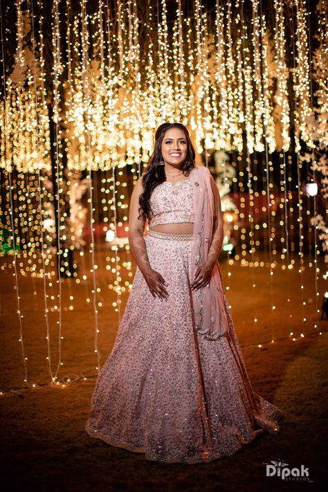 Bride’s sister sangeet outfit, sister of the bride, sangeet night, decor, wedding decor, sangeet decor, pink lehenga, lehenga inspo, elegant, simple wedding outfit Sangeet Night Outfit Sisters, Sangeet Night Outfit, Sangeet Night Decor, Elegant Simple Wedding, Sangeet Decor, Sangeet Night, Sister Of The Bride, Night Decor, Sangeet Outfit