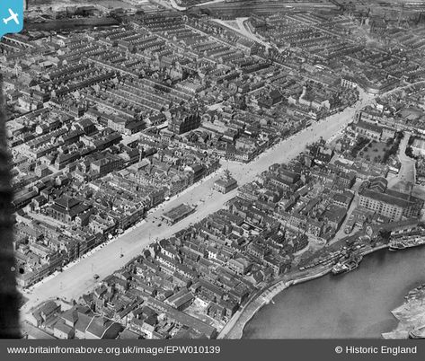 EPW010139 ENGLAND (1924). The High Street and Market Place, Stockton-on-Tees, 1924 | Britain From Above Victoria Building, Stockton On Tees, Old Pub, Cathedral Architecture, Bristol Uk, Aerial Photograph, Outdoor Market, Stoke On Trent, Old Building