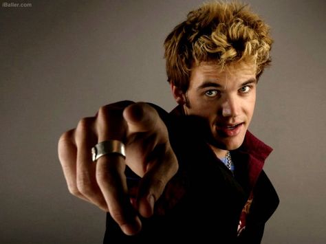 oh Chris Keller... Kevin Keller Riverdale, Chris Keller One Tree Hill, Kevin Keller Gif, Clayton Keller, Chris Keller, Deforest Kelley Westerns, Tyler Hilton, Men Portraits, Fathers Rights