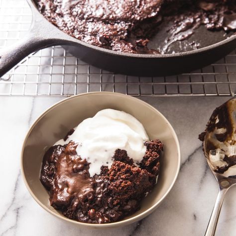 Cast-Iron Hot Fudge Pudding Cake Chocolate Protein Recipes, Hot Fudge Pudding Cake, Hot Fudge Pudding, Fudge Pudding Cake, Fudge Pudding, Chocolate Cobbler, Chocolate Pudding Cake, America's Test Kitchen Recipes, Lava Cake