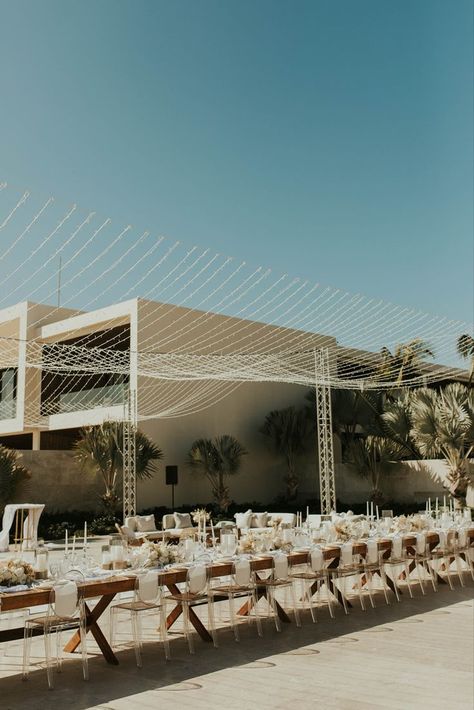 Rooftop Wedding Decor, All White Wedding Decor, Florida Wedding Venues Beach, Asha Bailey, White Wedding Decor, Nobu Hotel, Cabos Wedding, Wedding Mexico, Oceanfront Wedding