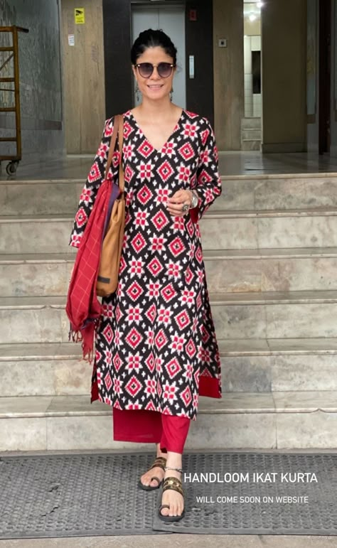 Ikat Kurti Designs Latest Cotton, Salwar Top Designs Latest, Patola Kurta Designs Women, Patola Design Kurti, Straight Kurti Neck Designs Latest, Ikat Salwar Designs, Casual Wear Kurti Designs, Latest Kurti Designs Pattern Cotton 2023, Ajrakh Silk Kurta Designs