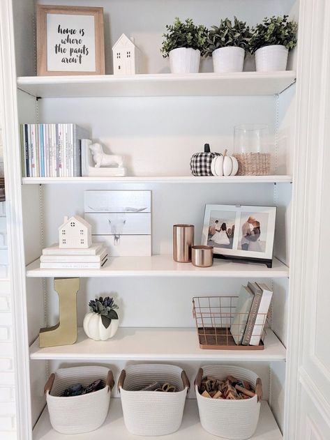 Decorating Built Ins, White Book Shelf, Shelf Decor Living Room, Bookcase Decor, Decor Ikea, Dekorasi Kamar Tidur, Living Room Shelves, Room Shelves, Decorating Shelves