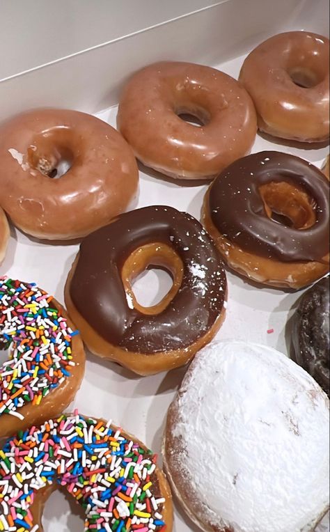 krispy creme. sprinkles. powdered. happy. yum. cravings. glazed. Crispy Creme, Sleepover Food, Birthday Gift Baskets, Delicacy Food, Cake Cake, Food Obsession, Aesthetic Food, Delicious Food, Cake Desserts