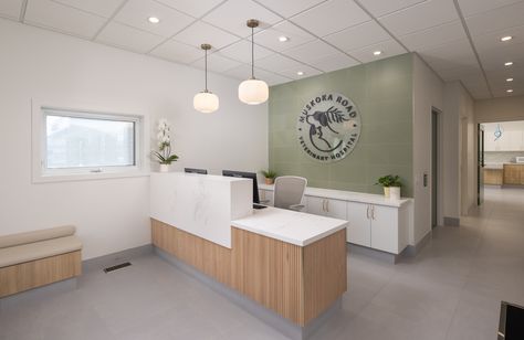 Veterinary Waiting Room, Veterinary Clinic Design Receptions, Pet Clinic Design, Veterinary Clinic Design, Animal Hospital Design, Vet Office Decor, Clinic Reception, Vet Humor, Veterinarian Office