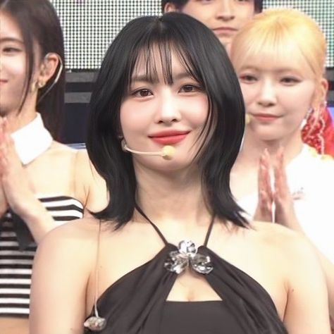 Momo Twice Short Hair, Momo Twice Haircut, Momo Twice Hair, Momo Hime Cut, Momo Short Hair, Momo Haircut, Momo Hairstyle, Momo From Twice, Momo Twice Icons