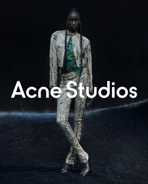 Anok Yai Rocks Acne Studios FW 2023 Campaign by Carlijn Jacobs Carlijn Jacobs, Anok Yai, Avant Garde Aesthetic, Kehinde Wiley, Fashion Stand, Famous Black, Studio Photoshoot, Fall Denim, Classic Paintings