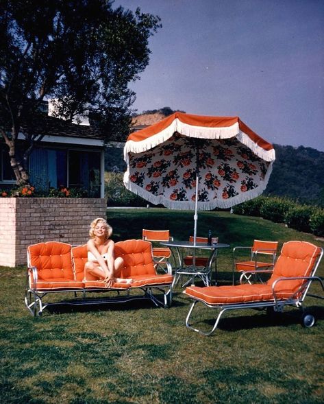 Marie Berriet (@marieberriet) • Instagram photos and videos Aluminium Outdoor Furniture, Candle In The Wind, Lawn Furniture, Frank Stella, Gentlemen Prefer Blondes, Beautiful Outdoor Spaces, Marilyn Monroe Photos, Norma Jean, Lawn Chairs