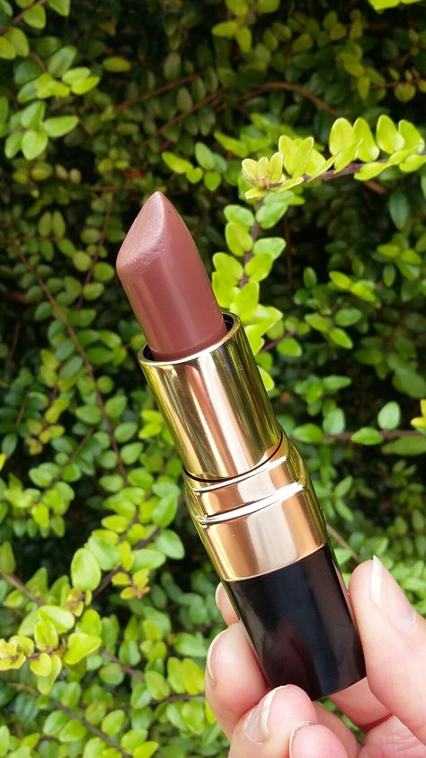 Bobbi Brown lipstick in Cocoa Brown Lipstick Shades, Bobbi Brown Lipstick, Lipstick Shade, Brown Lipstick, Lipstick Shades, Aesthetic Makeup, Bobbi Brown, Cocoa, Makeup