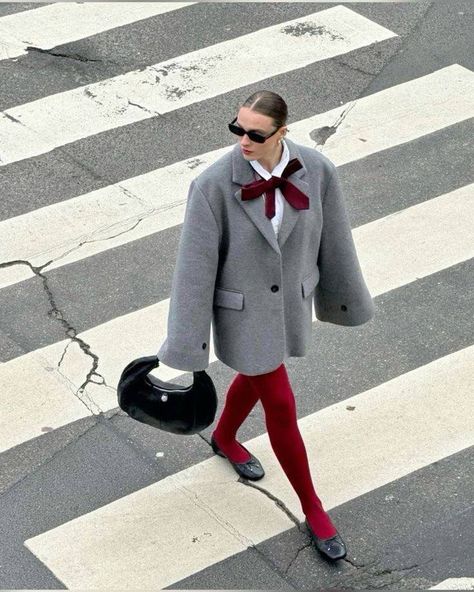 Red Tights Outfit, Aesthetic Instagram Photos, Burgundy Tights, Custom Outfits, Chique Outfit, Red Tights, Quirky Fashion, Outfit Formulas, Tights Outfit