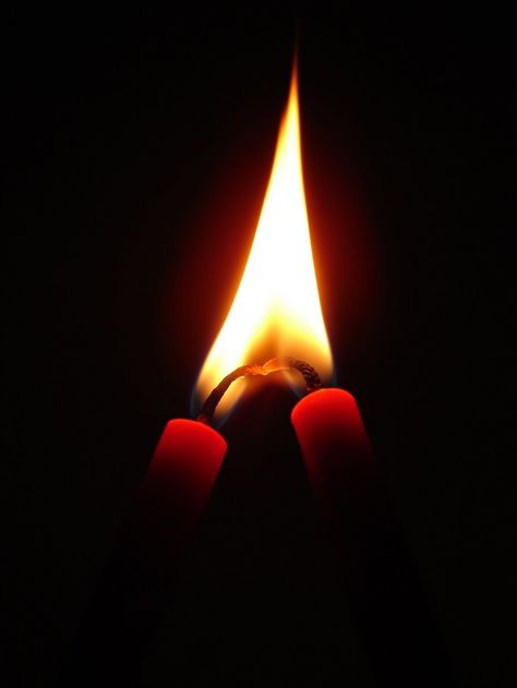 image candle lighting another | candle loses nothing by lighting another candle." ... | Paul ... Heart Flame, Flameless Led Candles, Twin Flames, Candle Flames, Flower Candle, Dark Photography, Diy Homemade, Led Candles, Party City