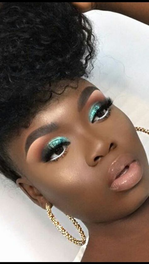 Teal Eyeshadow Looks Black Women, Emerald Eye Makeup, Black Bridal Makeup, Stunning Eye Makeup, Maquillage Yeux Cut Crease, Mekap Mata, Brown Girls Makeup, 20 Makeup, Makeup For Black Skin