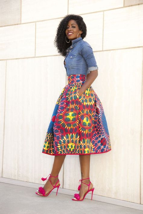 Fitted Denim Shirt + Printed Midi Skirt - gorgeous and the skirt has pockets!! Fitted Denim Shirt, African Skirts, Ghanaian Fashion, Afrikaanse Mode, African Inspired Fashion, African Print Dresses, Business Work, Africa Fashion, Vestidos Vintage