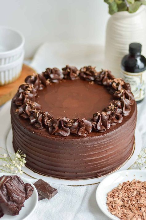 Incredible Vegan Gluten Free Chocolate Cake (Rich & Chocolaty!) Vegan Gluten Free Chocolate Cake, Gluten Free Chocolate Cake Recipe, King Arthur Gluten Free, Perfect Chocolate Cake, Gluten Free Chocolate Cake, Cake Style, Cafe Menu, Gluten Free Cakes, Gluten Free Chocolate