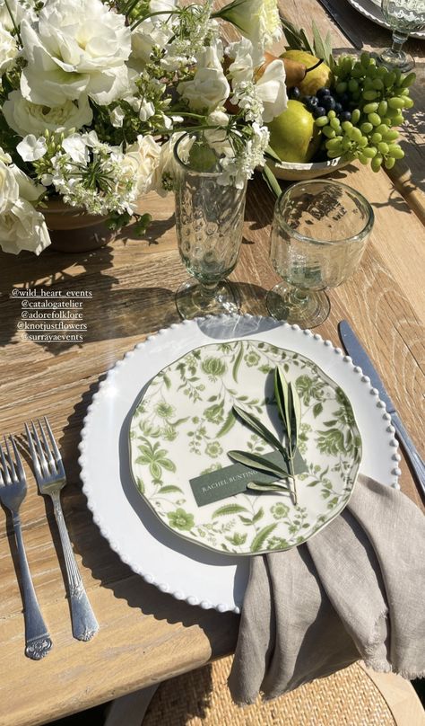 Tablescape Inspiration, Wedding Table Settings, Wedding Mood Board, Wedding Tablescapes, Wedding Mood, Italian Wedding, Wedding Places, Green Wedding, Reception Decorations