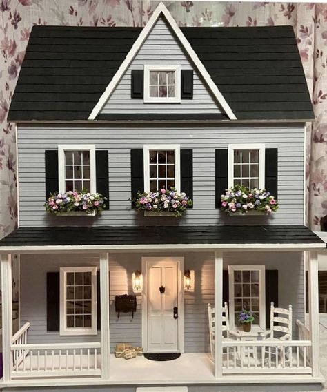 Pretty Doll House, Dolls House Front Ideas, Modern Dolls House Exterior, Doll House Ideas Exterior, Dolls House Exterior Ideas, Farmhouse Dollhouse Exterior, Vermont Farmhouse Jr Dollhouse Interior, Dollhouse Painting Ideas Exterior, Dollhouse Exterior Ideas Color Schemes