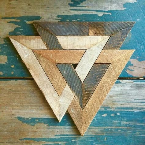 Wood Tile Wall Art, Top Selling Wood Crafts, Wood Lath Art, Diy Wood Wall Art, Easy Diy Wood Projects, Lath Art, Tre Kunst, Remodeling House, Geometric Wood Wall Art