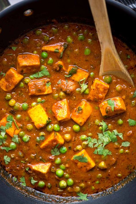 Mater Paneer, Paneer Recipes Indian, Dinner Pic, Veg Recipe, Cartoon Chef, Paneer Recipe, Tomato Gravy, Random Recipes, Cricket Wallpapers