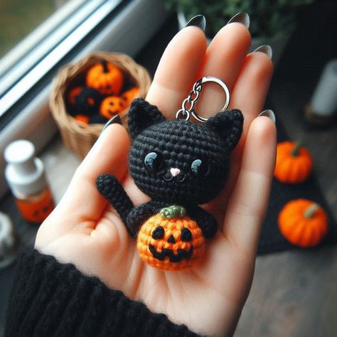 Crochet Car Keychain Free Pattern, Amigurumi Cat Keychain Free Pattern, Black Cat Amigurumi, Knitting Patterns Free Dog, Amigurumi Keychain, Minion Crochet, Crochet Dog Sweater, Crochet Car, Cat Amigurumi