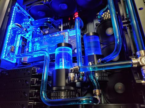 Custom water-cooled PC made by DaPoets Water Cooled Pc, Dream Setup, Custom Pc, Gaming Tech, Water Cooling, Water Cooler, Pc Gamer, Deep Blue, Hobbies